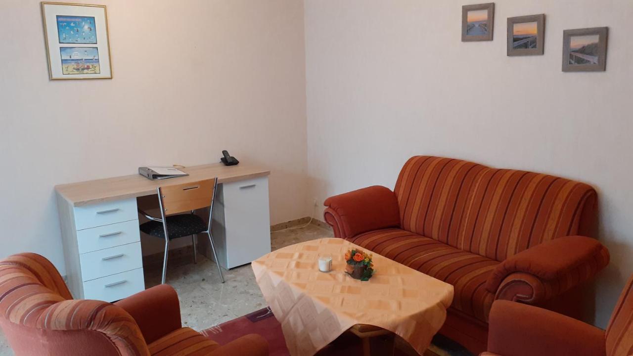 Preisbewusste Ferienwohnung Fuer 2 Personen U. Kleinkind Utarp Zewnętrze zdjęcie